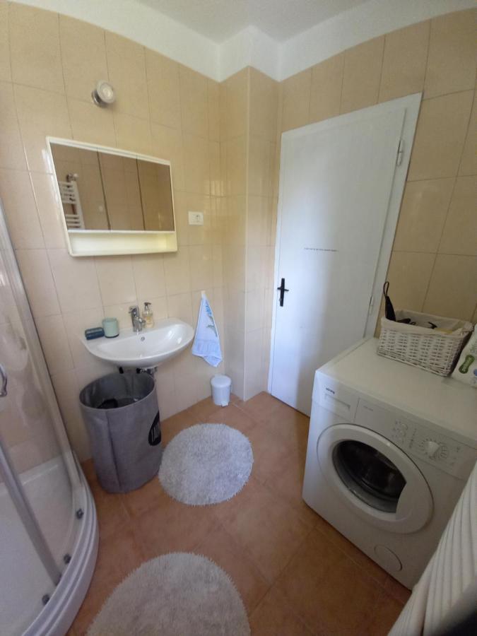 Rooms Apartma Cerknica ภายนอก รูปภาพ