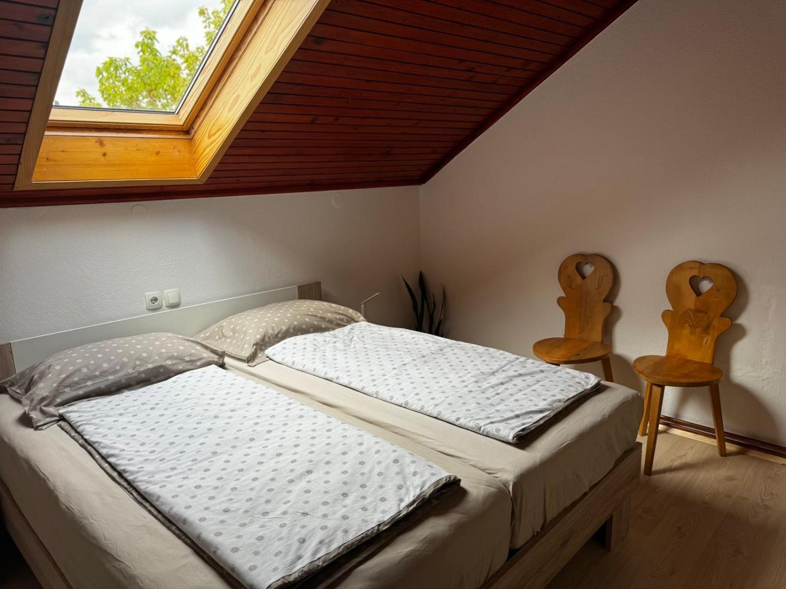 Rooms Apartma Cerknica ภายนอก รูปภาพ