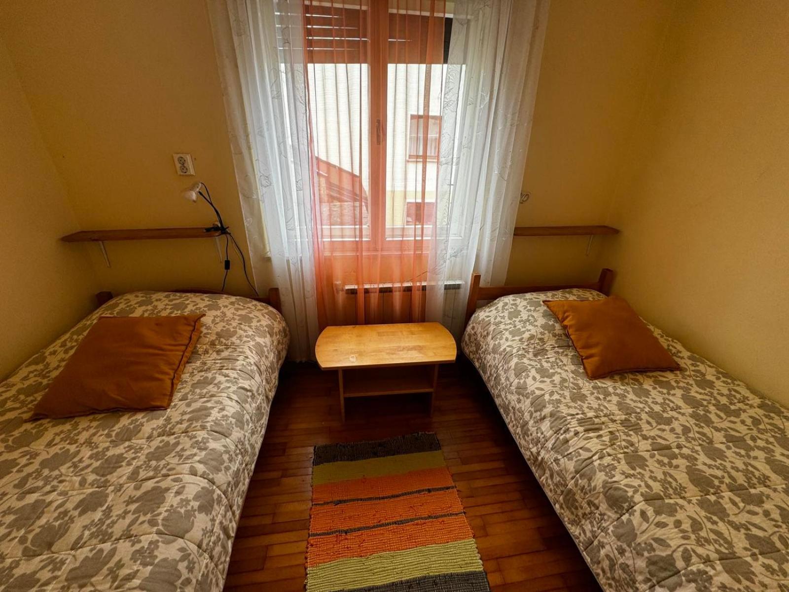 Rooms Apartma Cerknica ภายนอก รูปภาพ